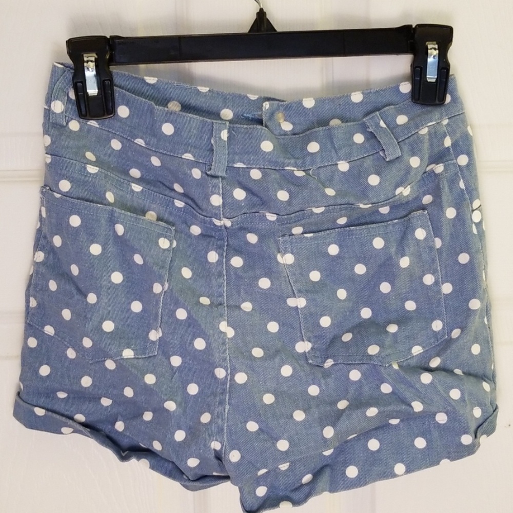 Brandy Melville shorts - Picture 3 of 4